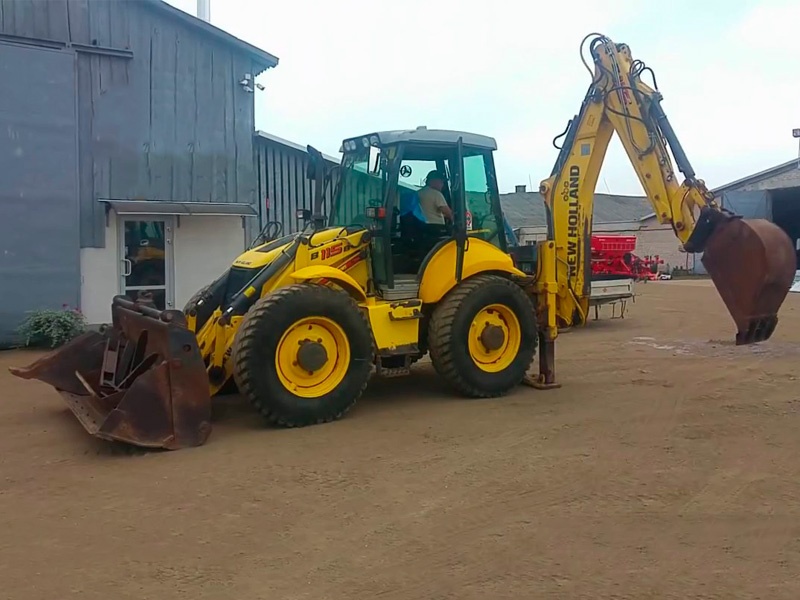 New Holland B115B
