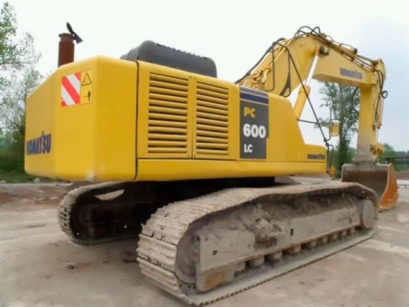 Komatsu PC600LC-6